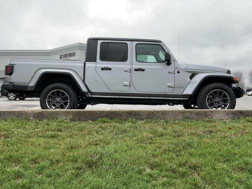 2021 Jeep Gladiator Overland