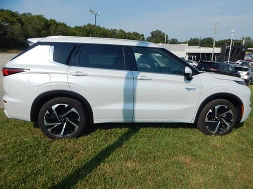 2023 Mitsubishi Outlander PHEV SEL