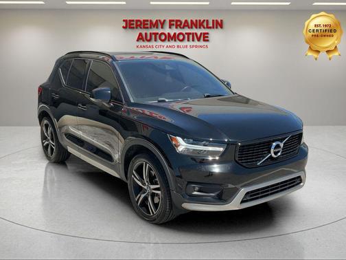 Black 2021 Volvo XC40 T5 R-Design