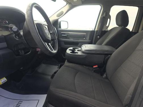 Bright White Clearcoat 2019 RAM 1500 Classic Warlock Quad Cab 4x4 6'4' Box