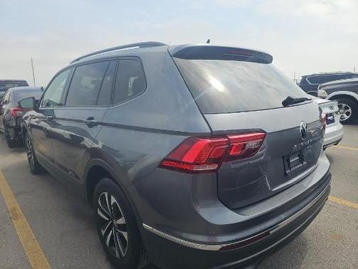 Platinum Gray Metallic 2022 Volkswagen Tiguan 2.0T S