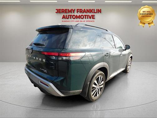 2023 Nissan Pathfinder Platinum 4WD