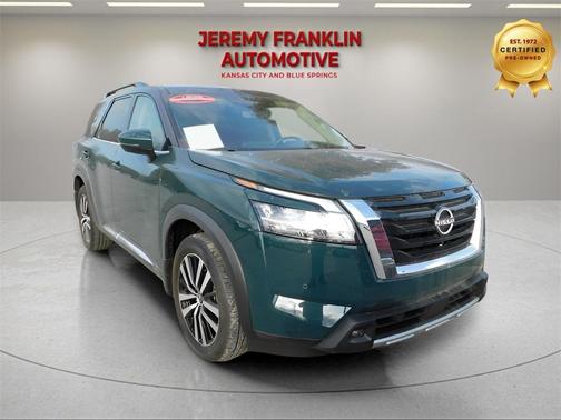 2023 Nissan Pathfinder Platinum 4WD