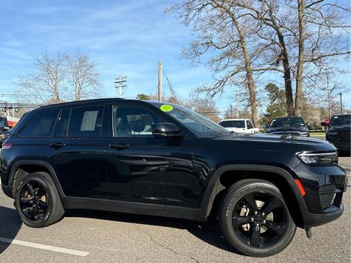 2023 Jeep Grand Cherokee Altitude