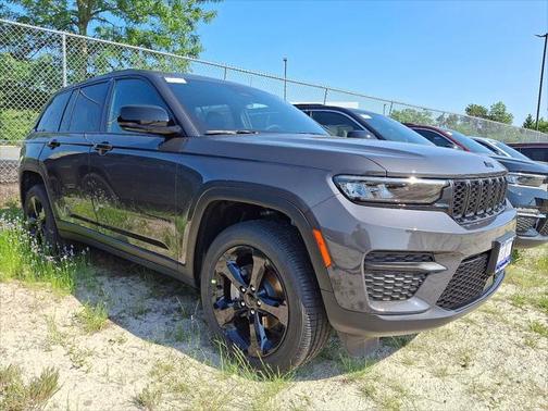 2025 Jeep Grand Cherokee Altitude