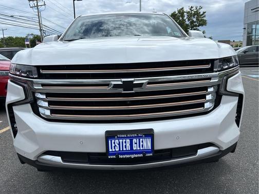 Iridescent Pearl Tricoat 2023 Chevrolet Tahoe 4WD High Country
