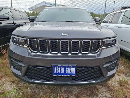 2025 Jeep Grand Cherokee Laredo