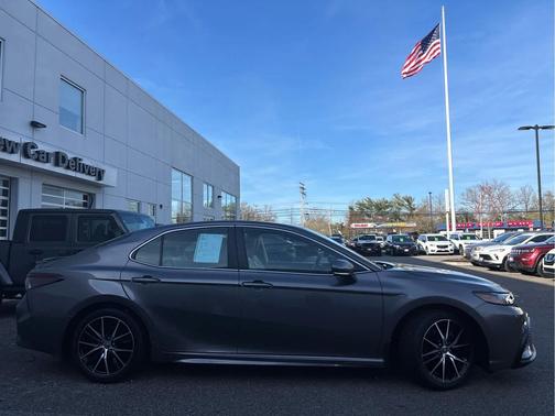 Predawn Gray Mica 2023 Toyota Camry SE