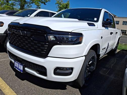 Bright White Clearcoat 2026 RAM 1500 Big Horn/Lone Star