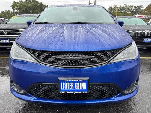 2020 Chrysler Pacifica Touring