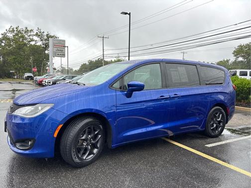 2020 Chrysler Pacifica Touring