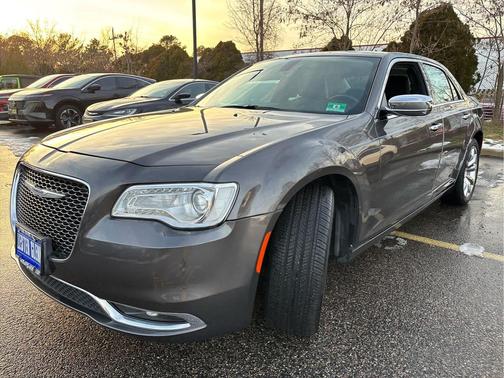 2018 Chrysler 300 Limited