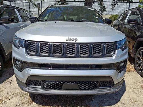 Silver Zynith Metallic Clearcoat 2026 Jeep Compass Limited