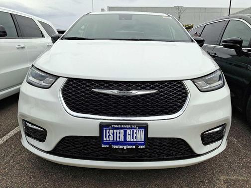 2026 Chrysler Pacifica L