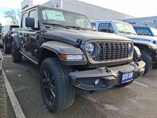 2025 Jeep Gladiator Nighthawk