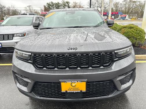 2022 Jeep Grand Cherokee Altitude
