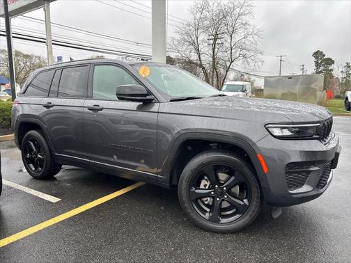 2022 Jeep Grand Cherokee Altitude