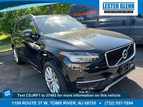 Onyx Black Metallic 2017 Volvo XC90 T5 Momentum