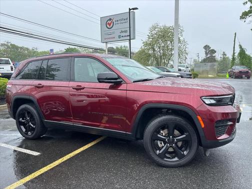 2022 Jeep Grand Cherokee Altitude