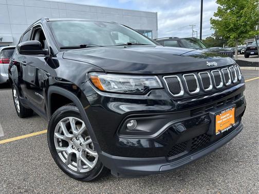 2022 Jeep Compass Latitude Lux