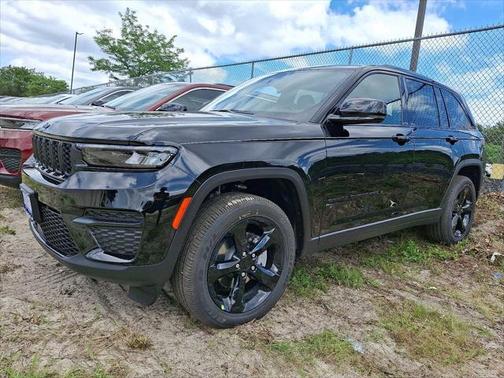 2025 Jeep Grand Cherokee Altitude
