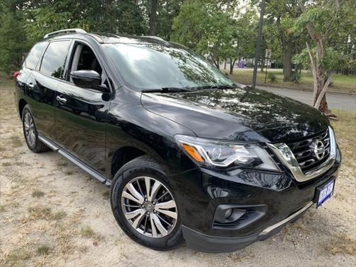 Magnetic Black Pearl 2019 Nissan Pathfinder SV