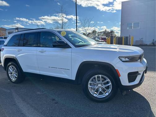 2024 Jeep Grand Cherokee Laredo