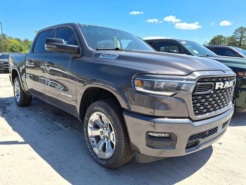 Granite Crystal Metallic Clearcoat 2026 RAM 1500 Big Horn/Lone Star