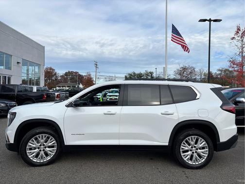 2025 GMC Acadia FWD Elevation