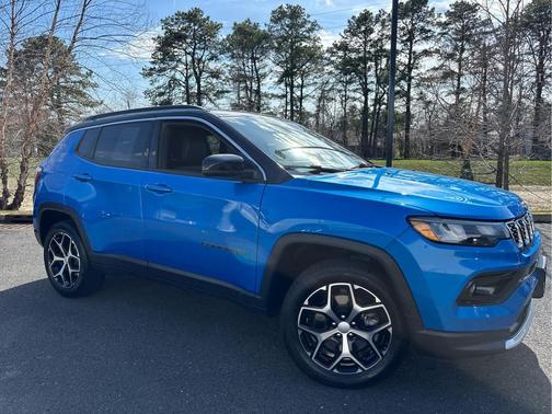 Hydro Blue Pearlcoat 2024 Jeep Compass Limited