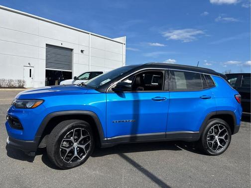 Hydro Blue Pearlcoat 2024 Jeep Compass Limited