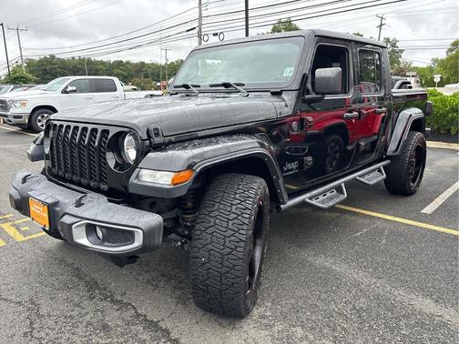 2022 Jeep Gladiator Sport S