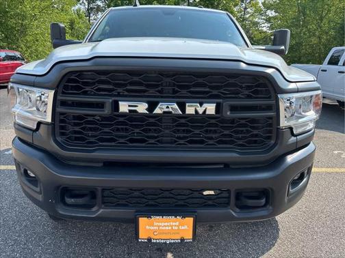 2022 RAM 2500 Tradesman Crew Cab 4x4 6'4' Box