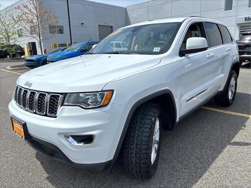2022 Jeep Grand Cherokee Laredo