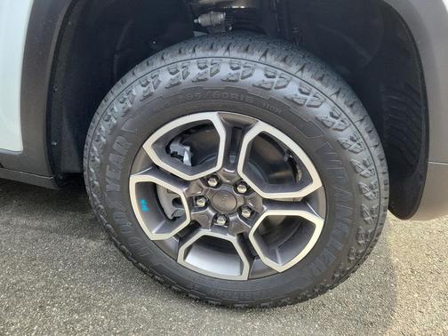 2023 Jeep Grand Cherokee 4xe Trailhawk