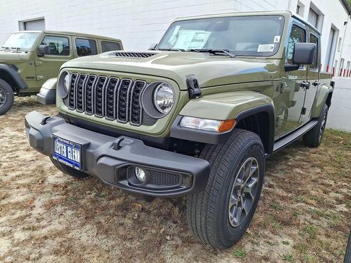 2026 Jeep Gladiator Sport S