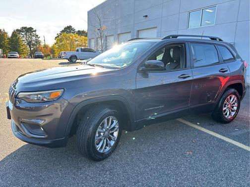 2022 Jeep Cherokee Latitude Lux