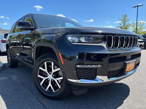 Diamond Black Crystal Pearlcoat 2023 Jeep Grand Cherokee L Limited