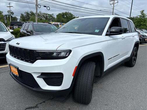 2022 Jeep Grand Cherokee Altitude