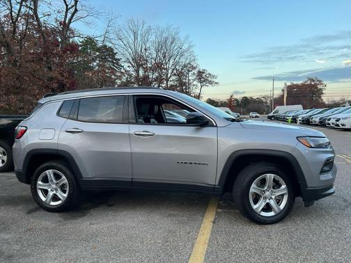 2023 Jeep Compass Latitude