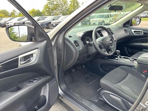 2018 Nissan Pathfinder S