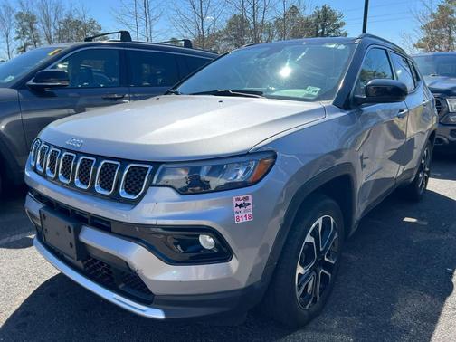 Billet Silver Metallic Clearcoat 2023 Jeep Compass Limited