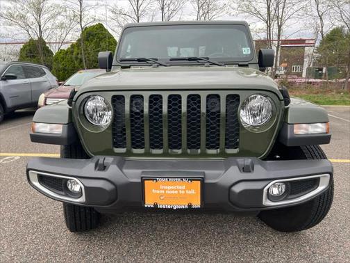 2022 Jeep Gladiator Sport S