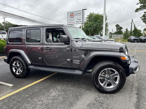 2021 Jeep Wrangler Unlimited Sahara
