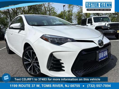 Super White 2017 Toyota Corolla SE