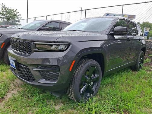 2025 Jeep Grand Cherokee Altitude