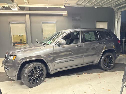 2018 Jeep Grand Cherokee Altitude