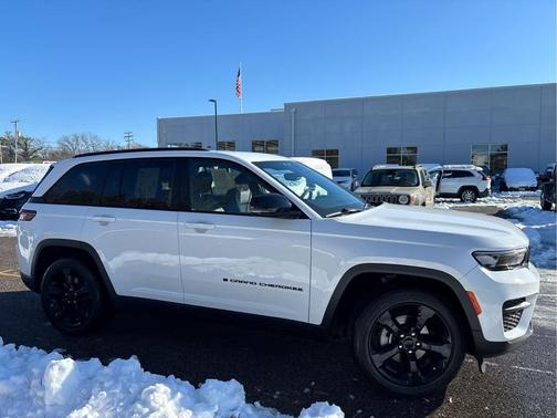 2023 Jeep Grand Cherokee Altitude