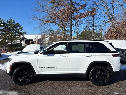 2023 Jeep Grand Cherokee Altitude
