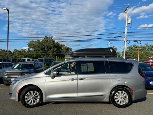2018 Chrysler Pacifica Touring-L Plus